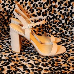 Gianni Bini Suede Block Heel Sandals in Spanish Sand Women's Size 9.5